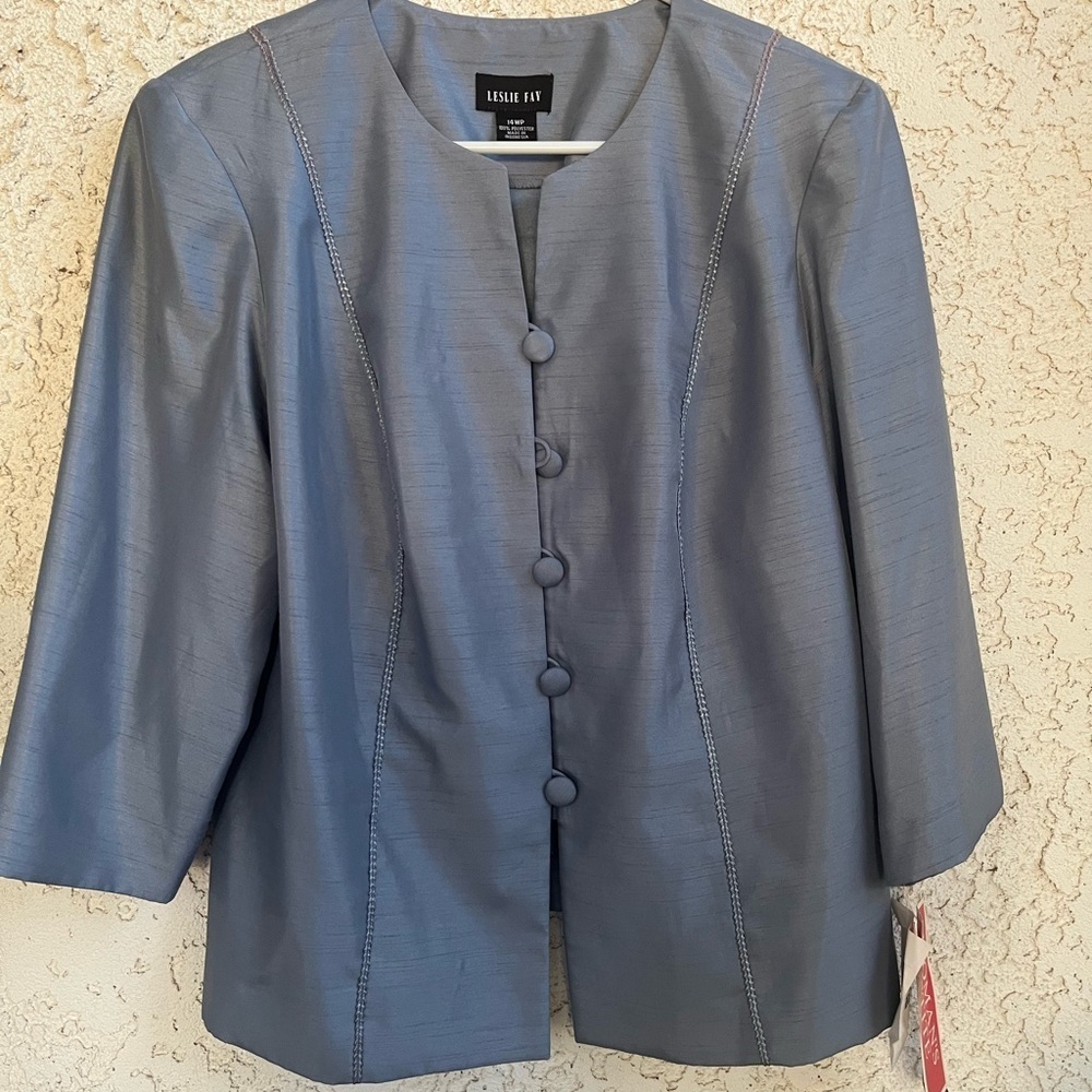 NWT Leslie Fay 2 pieces suit Women's gray size 14WP